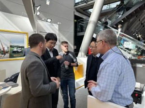 埃内罗克展位